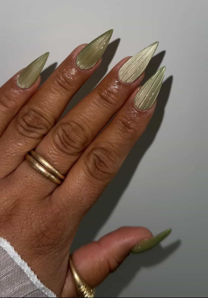 Green ribbed glass nails